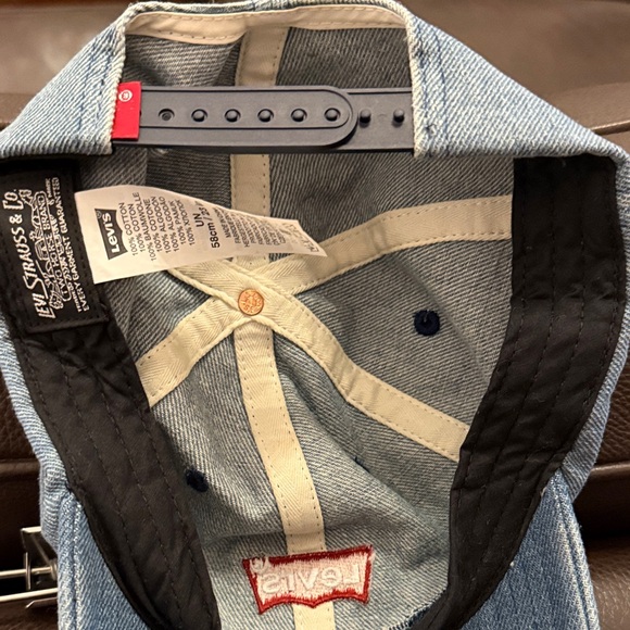 Levi's Classic Blue Denim Hat - Picture 10 of 11